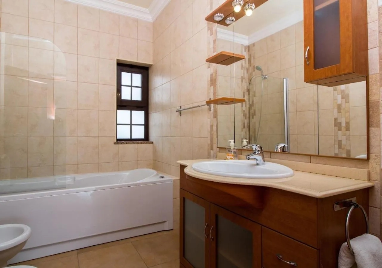 Algarve Luxury Home With Private Heated Pool II Силвеш 0*,  Португалия