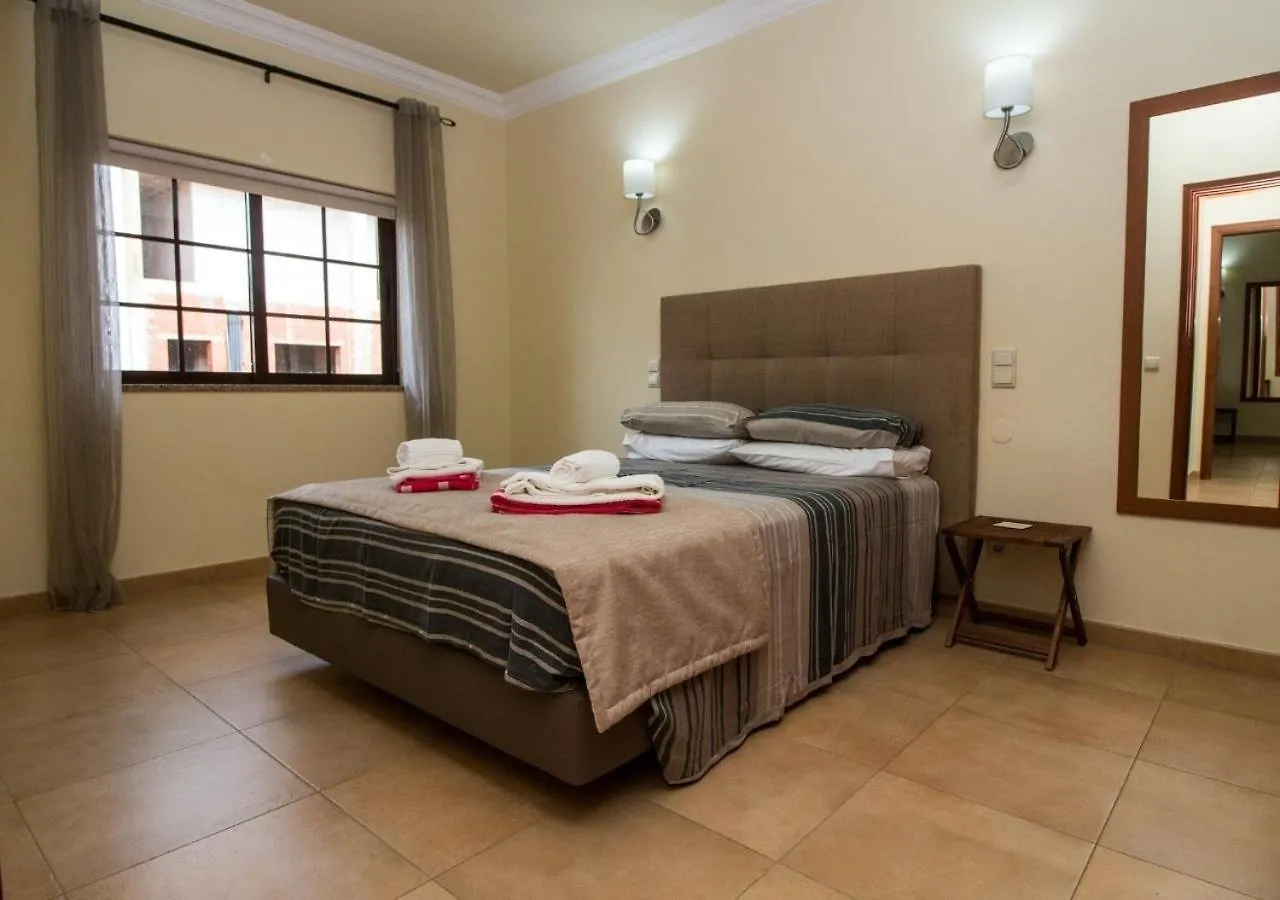 Algarve Luxury Home With Private Heated Pool II Силвеш